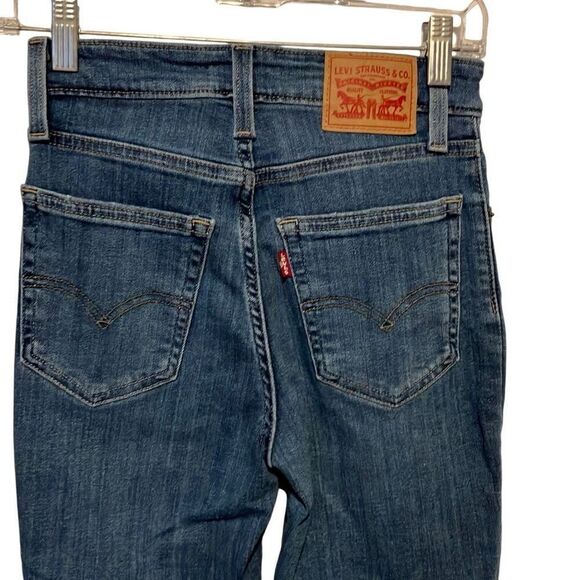 Levi's 726 High Rise Zip-Fly Flared Leg Denim Jeans Dark Wash Size 25 - Picture 2 of 5